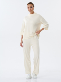 Костюм женский оверсайз трикотажный сливочный